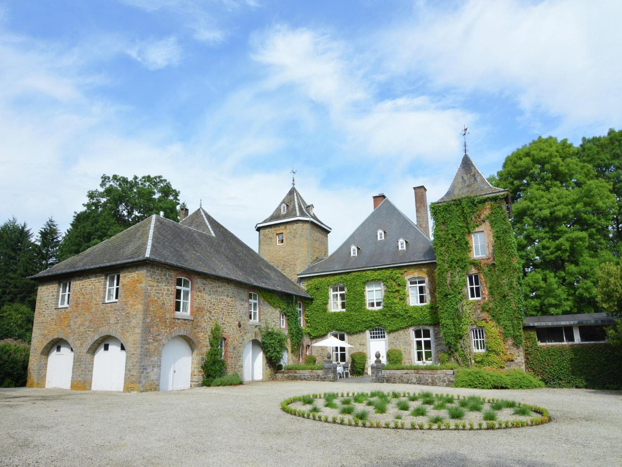 Вилла Delightful Castle In Bastogne With Bubble Bath Экстерьер фото